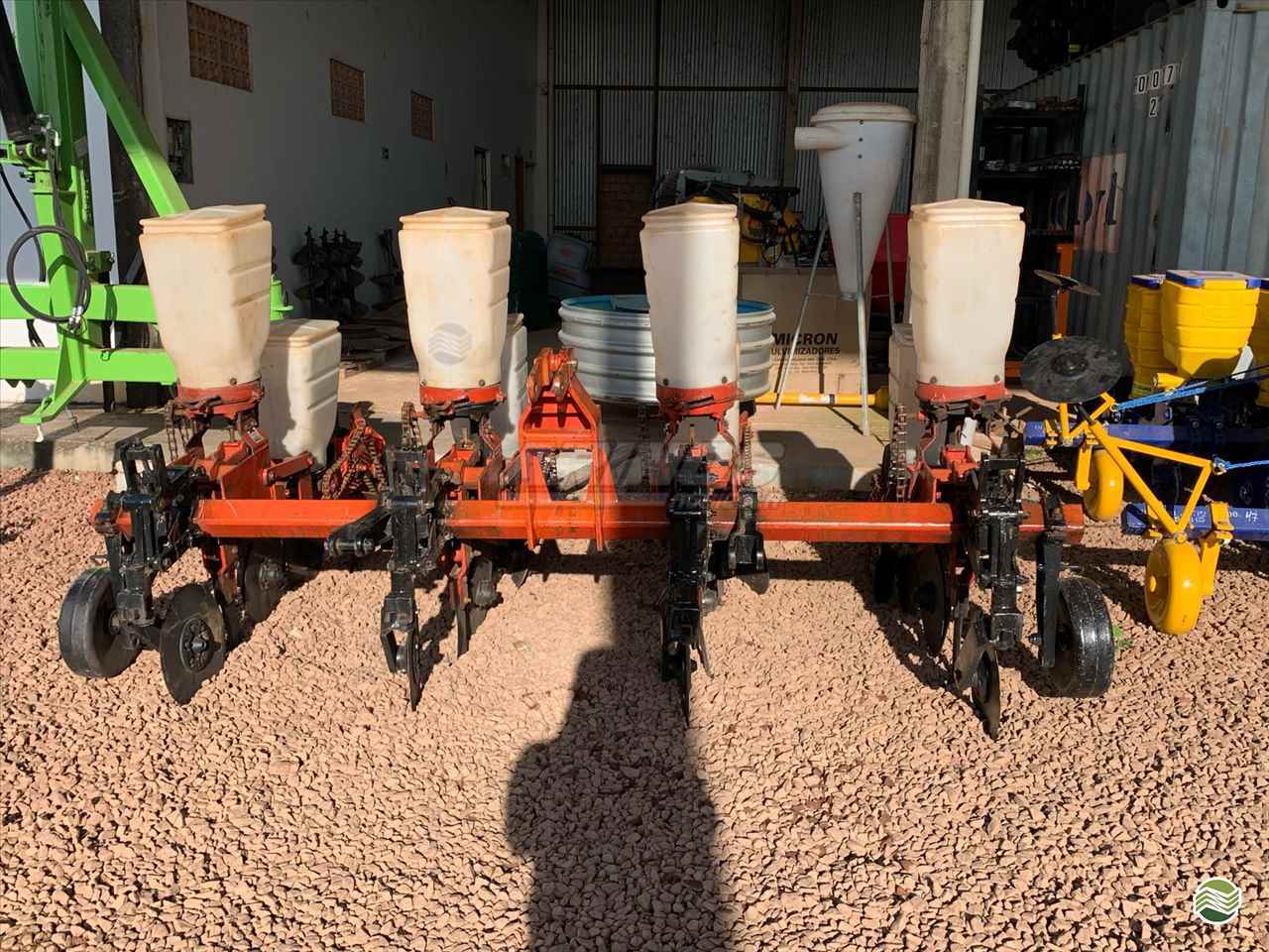 IMPLEMENTOS AGRICOLAS PLANTADEIRA GRAMA 4 LINHAS Arinos Agrícola ITAITUBA PARÁ PA